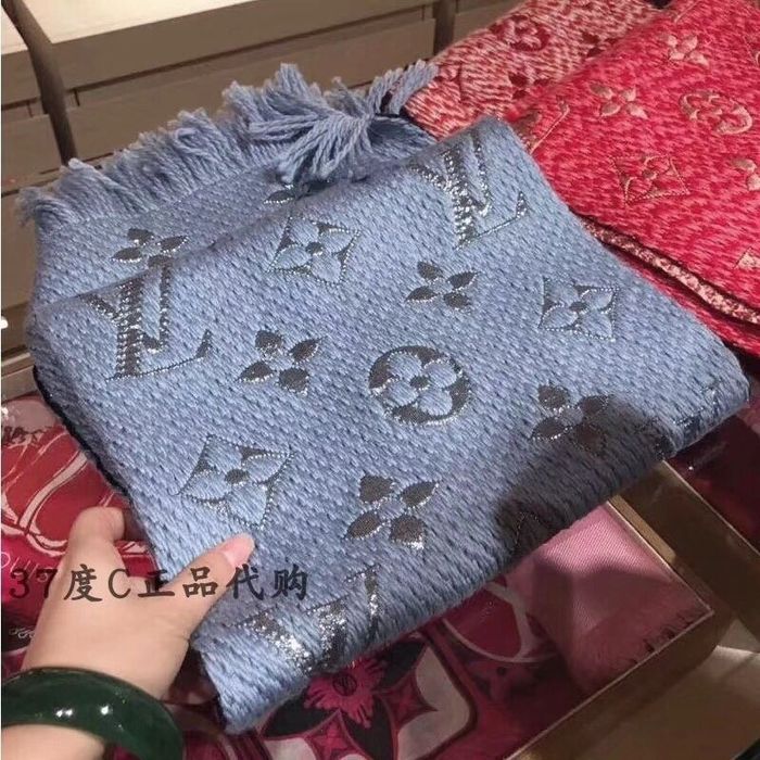 Louis Vuitton Scarf LV00023